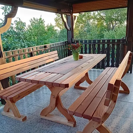 Elton384 Holiday home