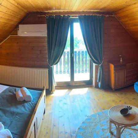 Elton384 Počitniška hiša *