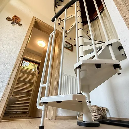 Počitniška hiša Elton384 Bogojina
