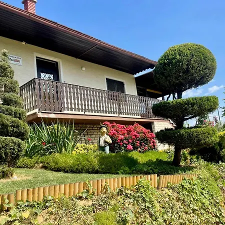 Elton384 Holiday home *
